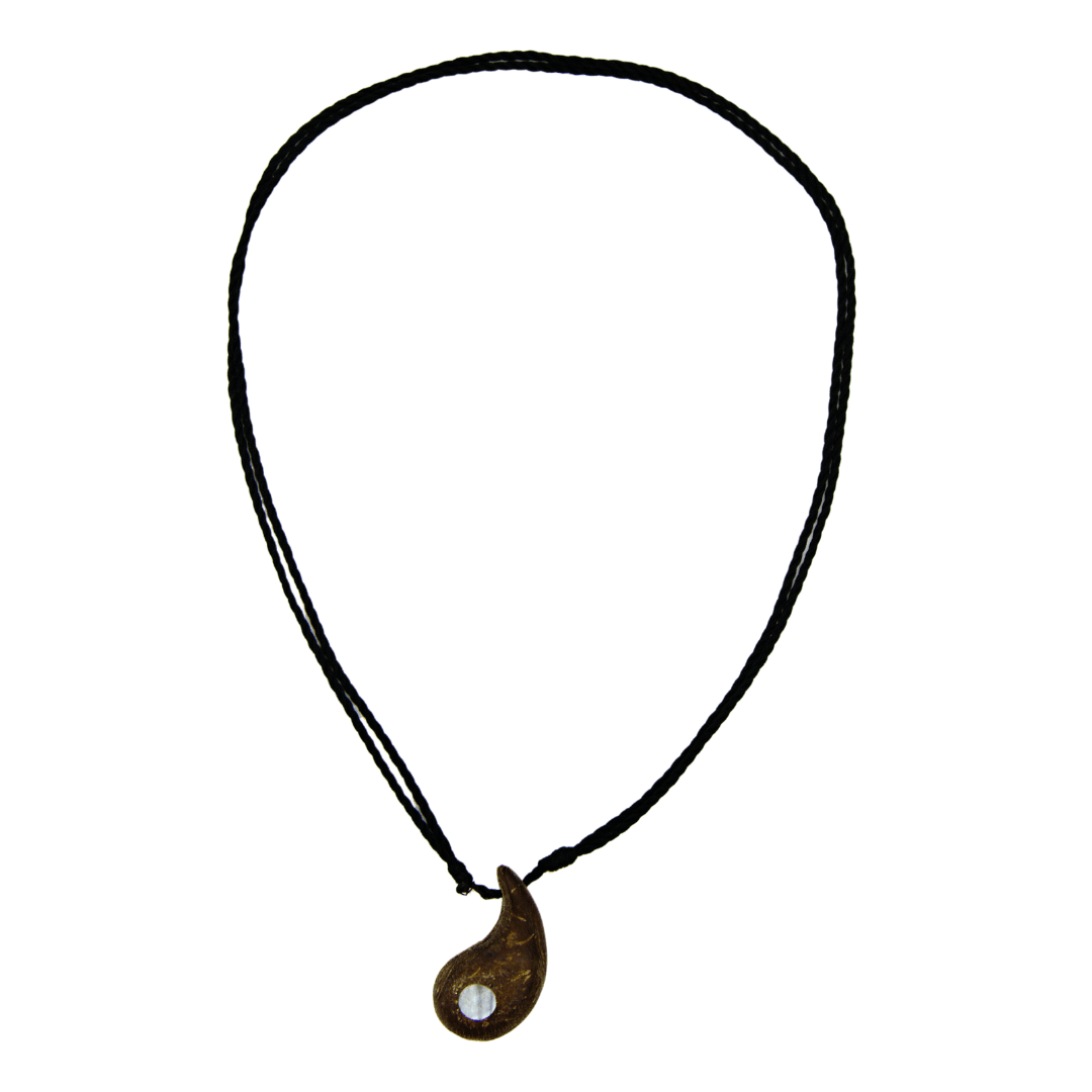 OSCURA Tropfen-Kette Glücksbringer handgemacht